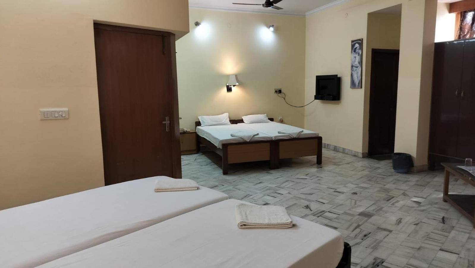 Sarnath Motel And Resort - Varanasi — Photos 3